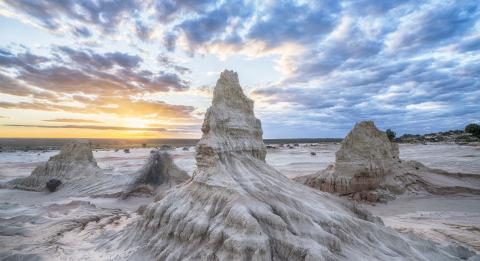 蒙哥國家公園（Mungo National Park）中國牆（Walls of China）