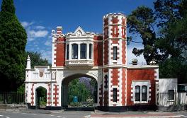帕拉瑪塔（Parramatta）都鐸門房（Tudor Gatehouse）