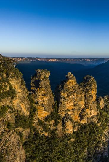 Sun setting over The Three Sisters, Katoomba in the Blue Mountains